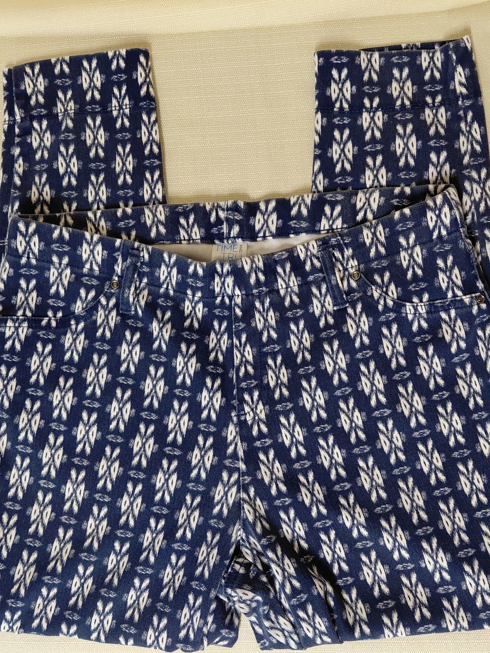 Time & Tru Navy Blue Spandex Cotton Capri Sz. L